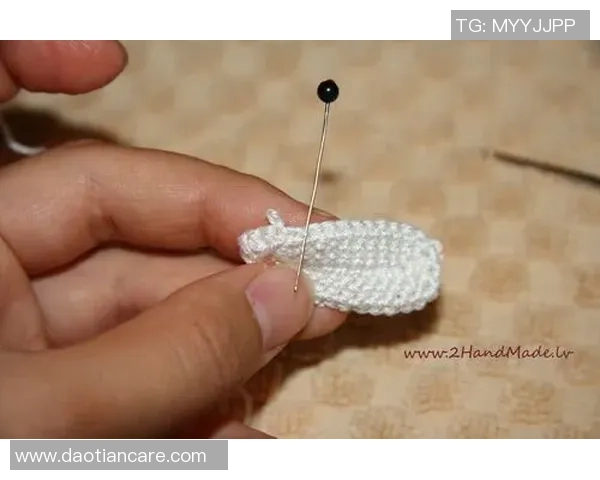 毛线足球编织图解详解与连接技巧分享,轻松掌握编织乐趣